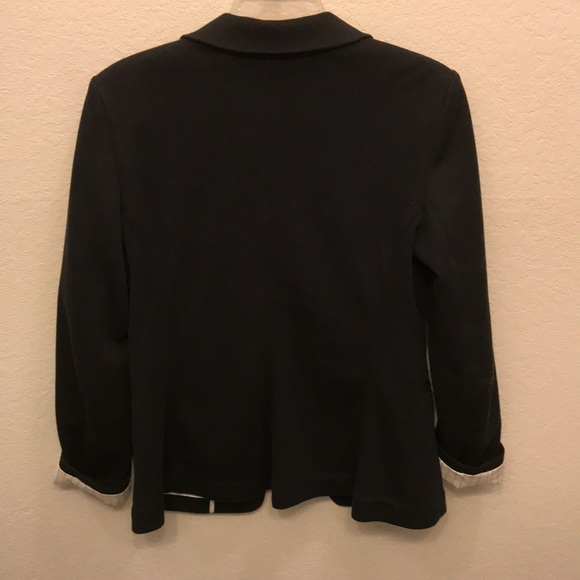 Classic Black Blazer - Picture 5 of 5